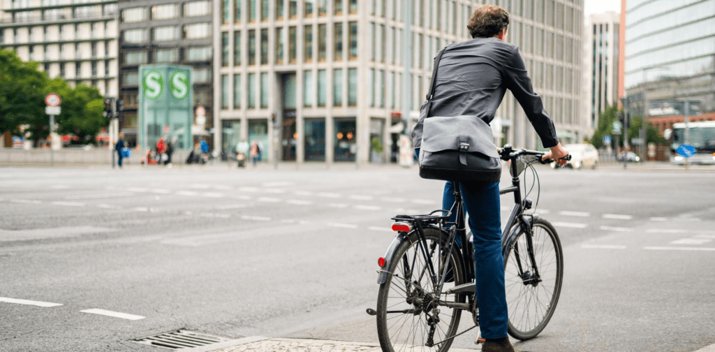 Cyclists less visible at junctions