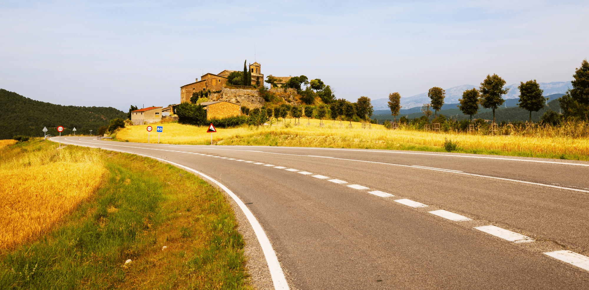 Driving on Country Roads UK - Hazards on Country Lanes - aDriving